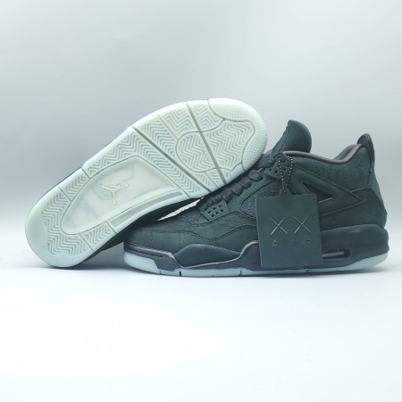 KAWS x Air Jordan 4 Retro 'Black' KAWS x Air Jordan 4 Retro 'Black'